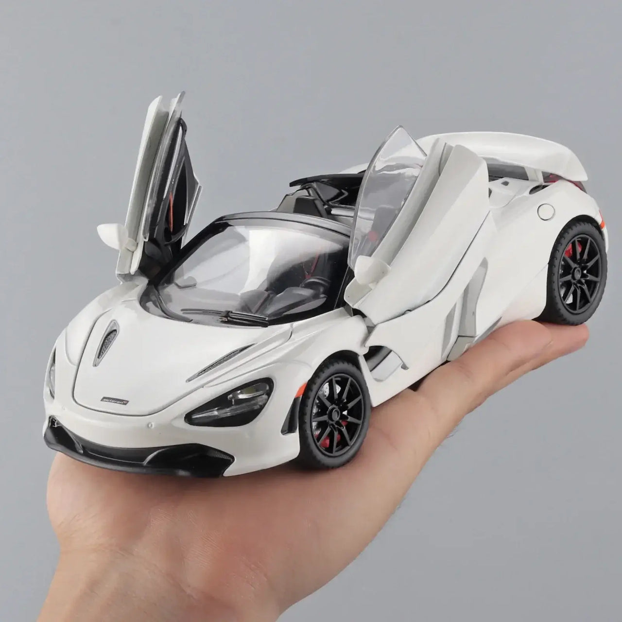 1 :24 MCLAREN 720S SPIDER ALLOY DIECAST MODEL