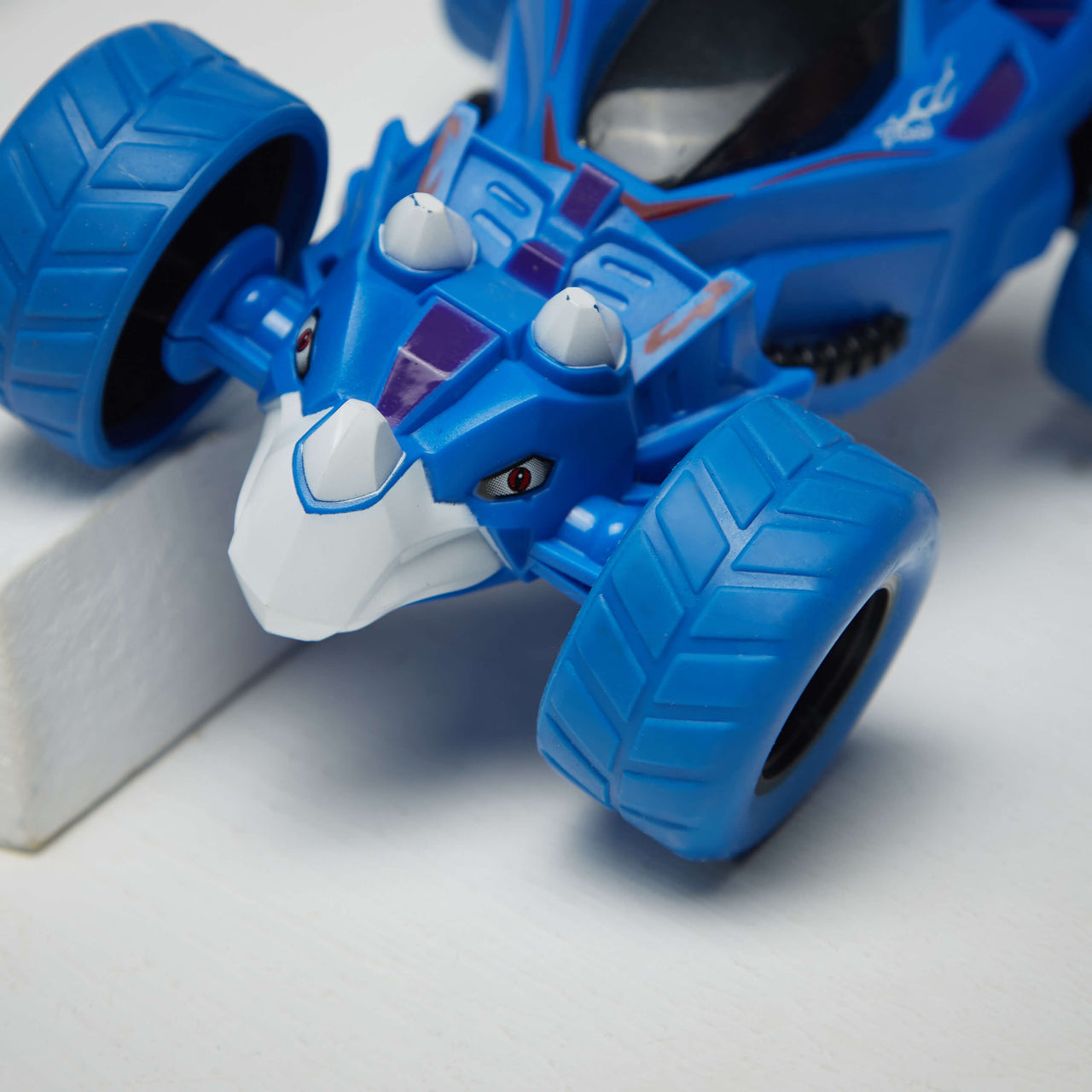 FRICTION TOY RACE CAR