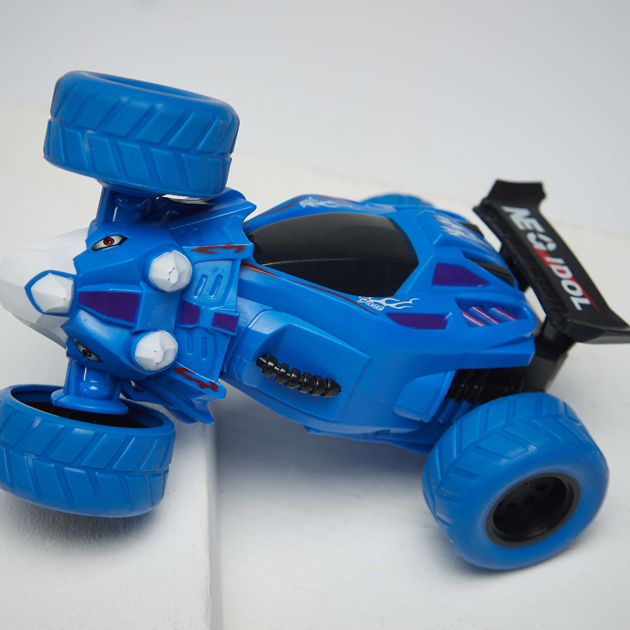 FRICTION TOY RACE CAR