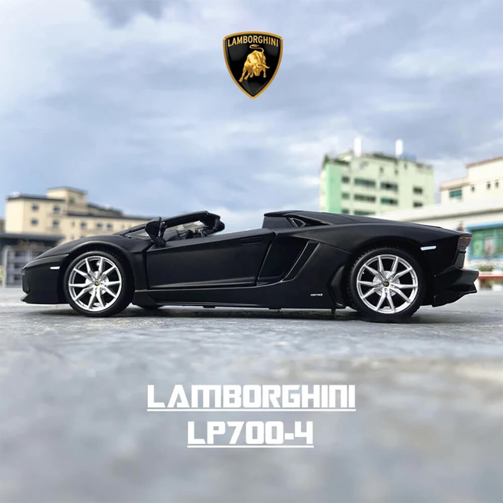 MAISTO 1:24LAMBORGHINI AVENTADOR LP 700-4 ROADSTER DIECAST MODEL