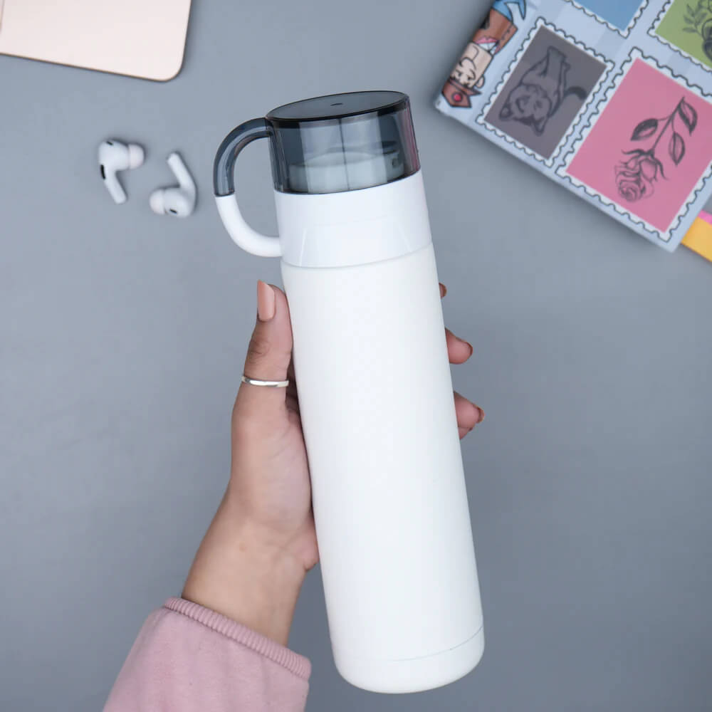 STAINLESS STEEL VACUUM INSULATED WATER BOTTLE WITH CUP