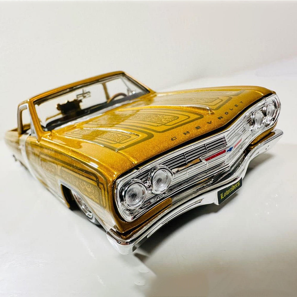 MAISTO 1:25 1965 CHEVROLET EL CAMINO STATIC DIECAST MODEL