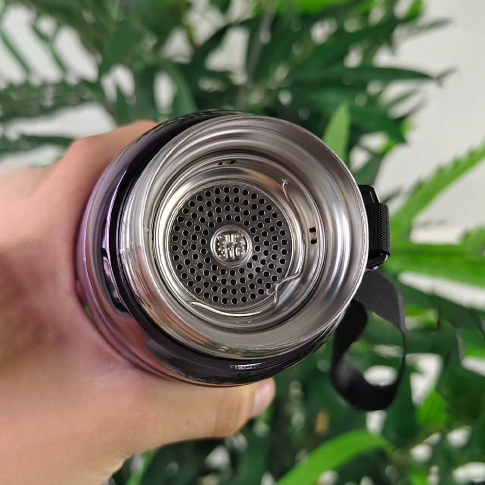 STAINLESS STEEL VACUUM INSULATED WATER BOTTLE