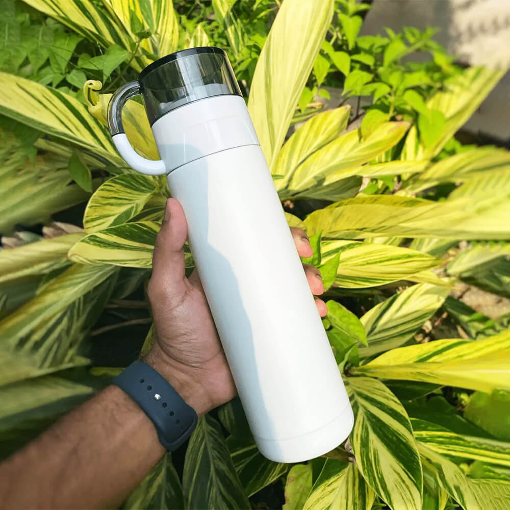 STAINLESS STEEL VACUUM INSULATED WATER BOTTLE WITH CUP