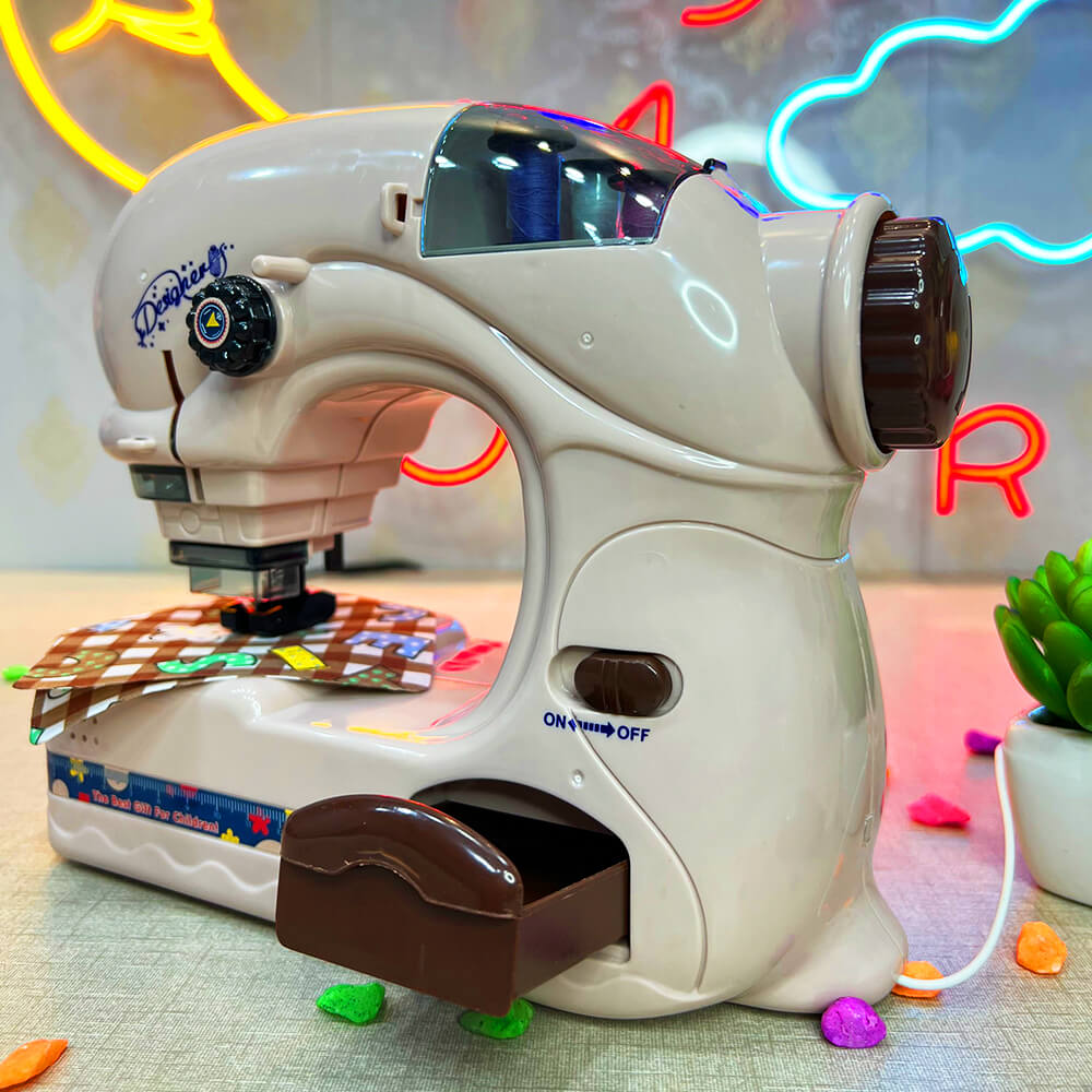 REALISTIC SEWING MACHINE FOR KIDS