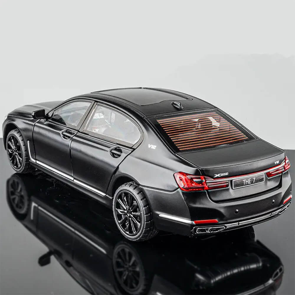 1:24 BMW 760LI ALLOY DIECAST MODEL