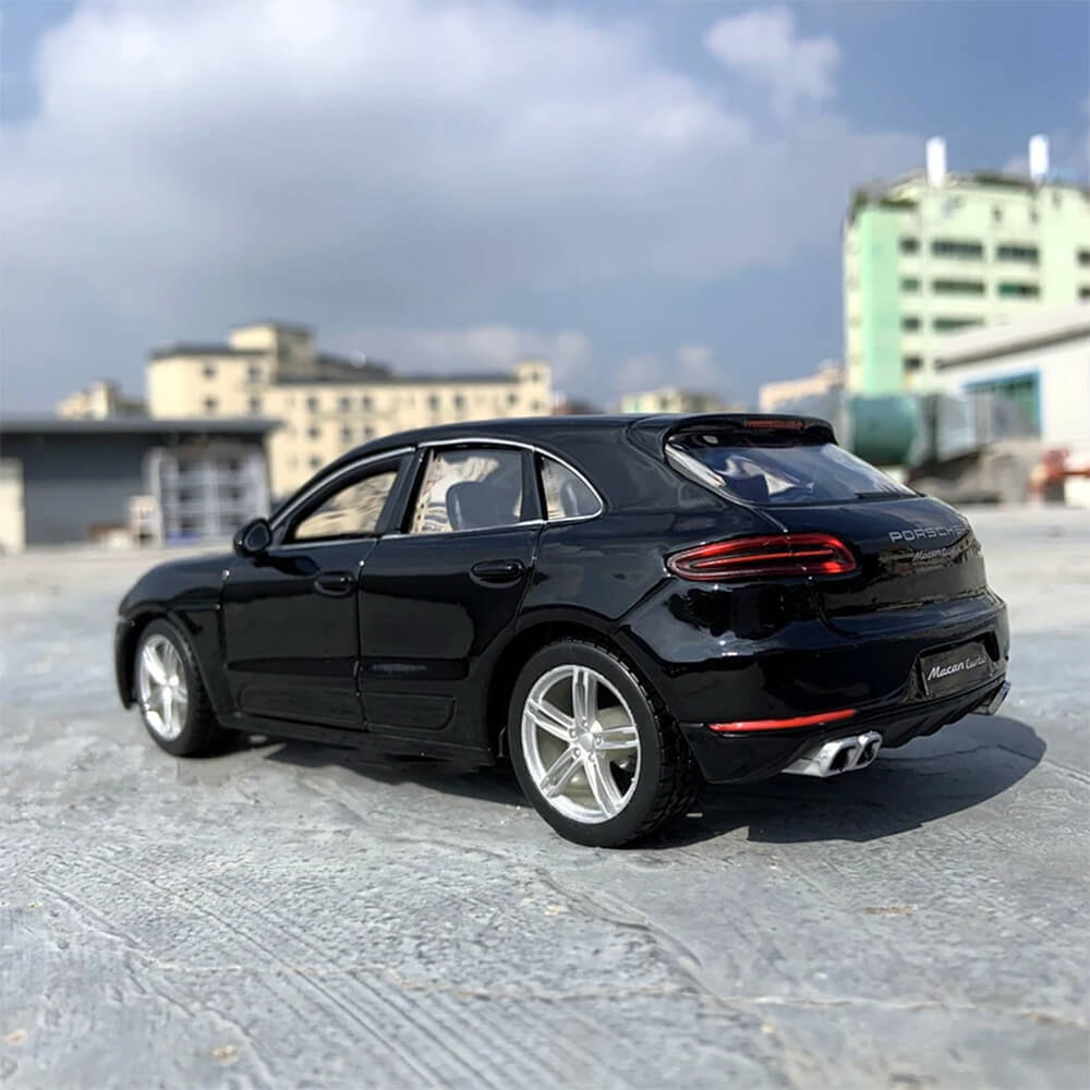 BURAGO 1:24 PORSCHE MACAN DIECAST MODEL