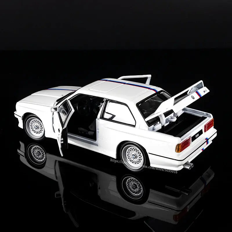 BURAGO 1:24 1988 BMW M3 ALLOY DIECAST MODEL