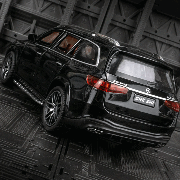 1:24 Mercedes Benz AMG GLS63 DIECAST MODEL