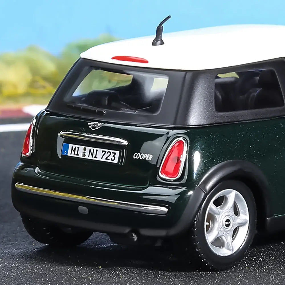 MAIISTO 1 :24 MINI COOPER BMW DIECAST MODEL