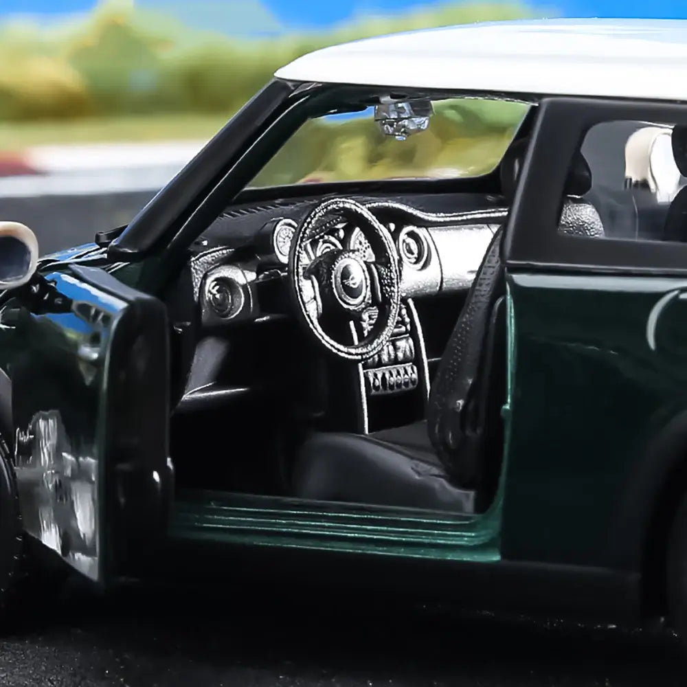 MAIISTO 1 :24 MINI COOPER BMW DIECAST MODEL