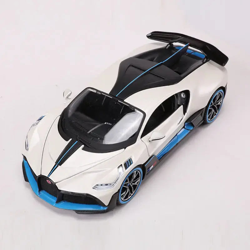 MAISTO 1:24 BUGATTI DIVO DIECAST MODEL