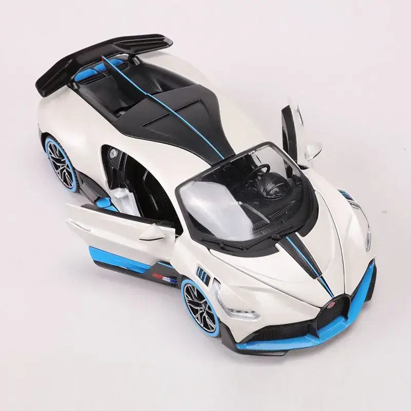 MAISTO 1:24 BUGATTI DIVO DIECAST MODEL