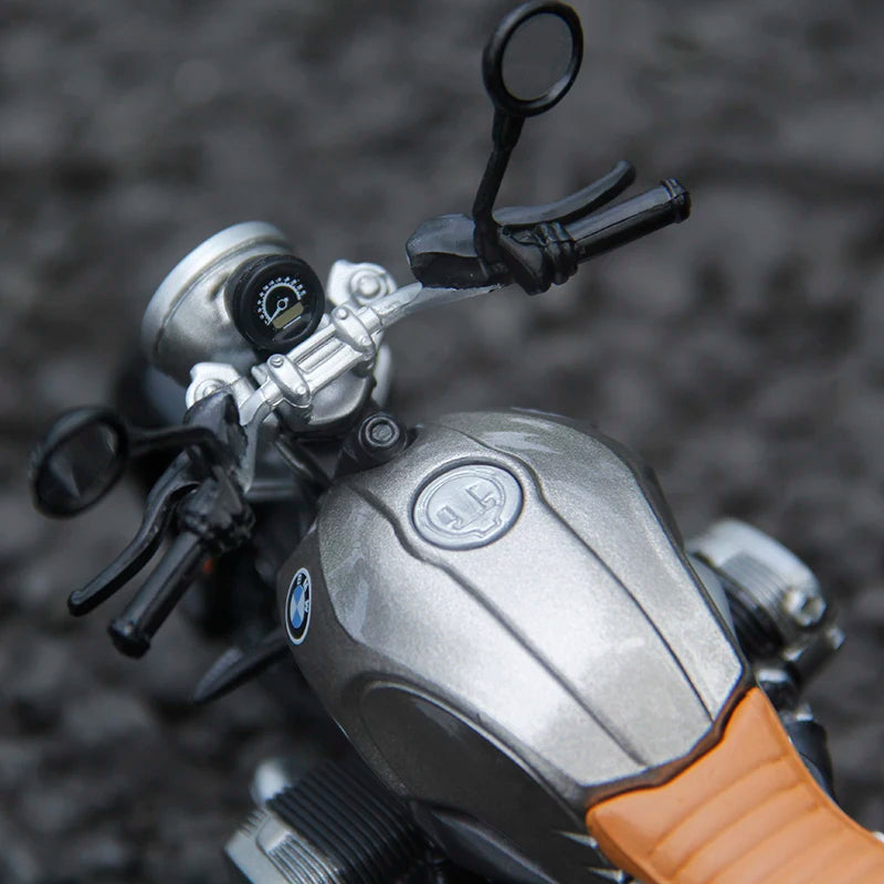 MAISTO 1:12 BMW R-9T SCRAMBLER LICENSED ALLOY DIECAST MODEL