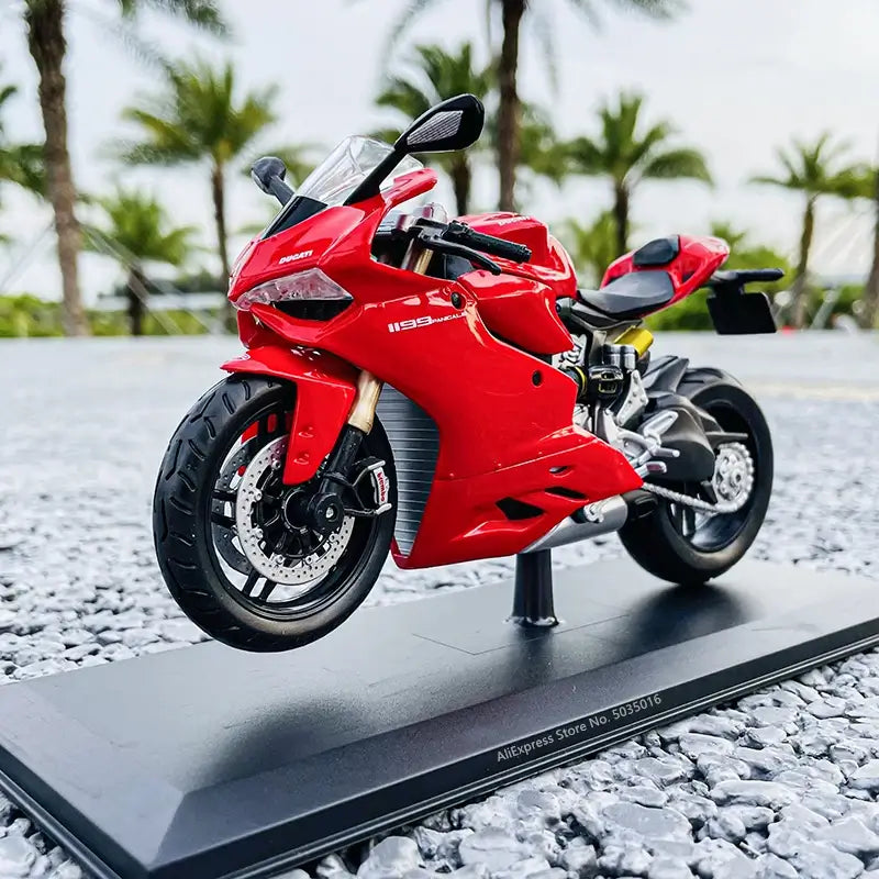 MAISTO 1:12 DUCATI 1199 PANIGALE ALLOY DIECAST MODEL