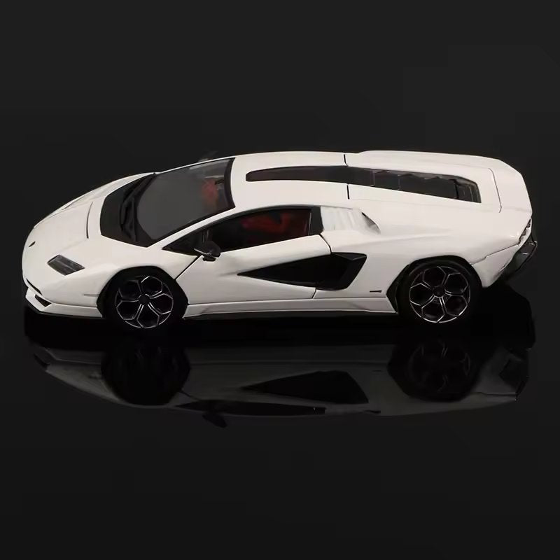 1:24 LAMBORGHINI COUNTACH LPI 800-4 ALLOY DIECAST MODEL