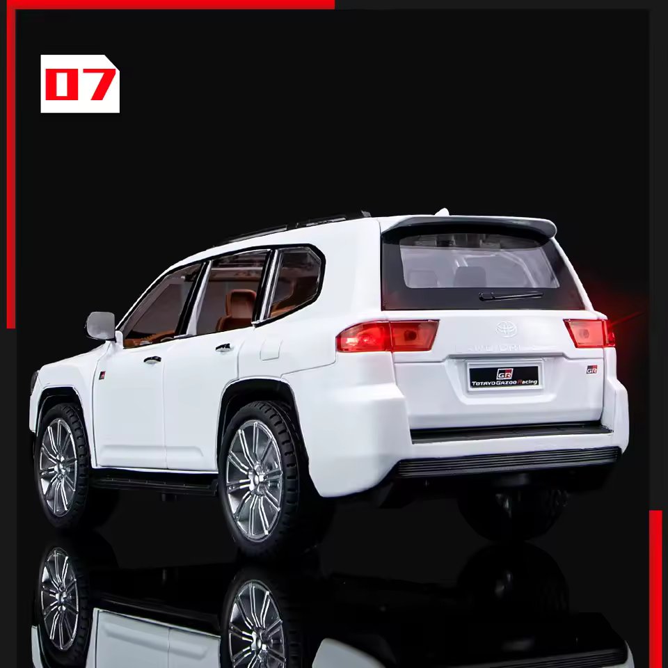 1:24  TOYOTA LAND CRUISER GR ALLOY DIECAST MODEL
