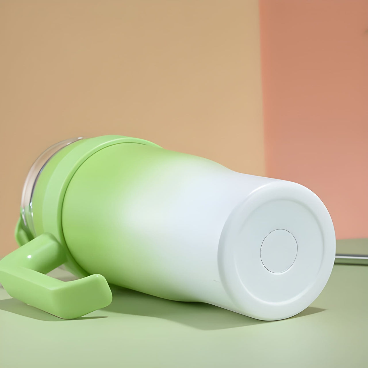 GRADIENT TRAVEL TUMBLER WITH HANDLE & STRAW