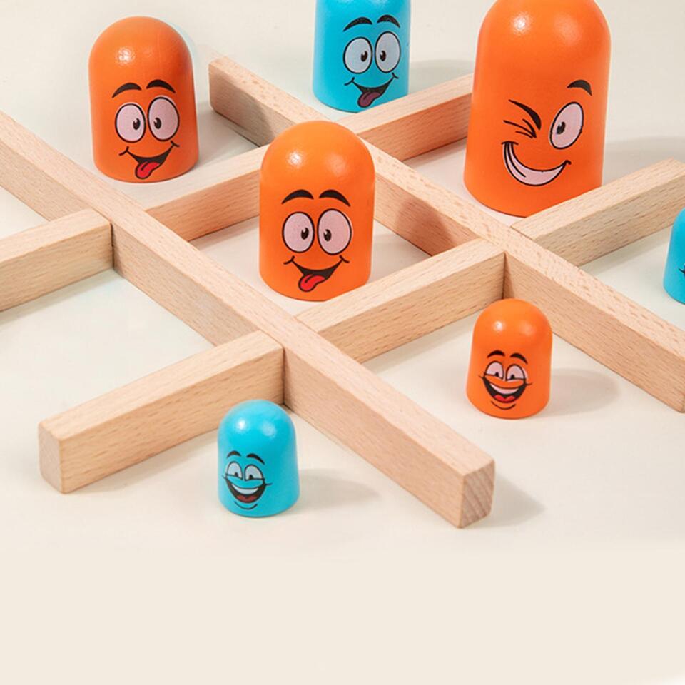 WOODEN EMOJI TIC TAC TOE TACHE BOARD GAME