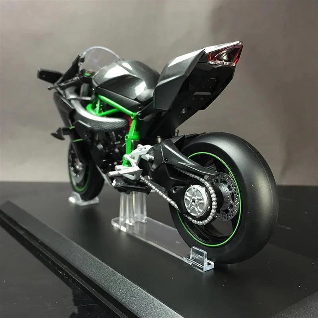 1:6 DIECAST KAWASAKI NINJA H2R BOOTABLE SPRAY MODEL BIKE