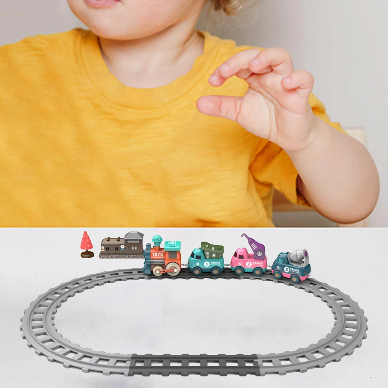 ELECTRIC TRAIN SET WITH LED LIGHTS AND MUSIC