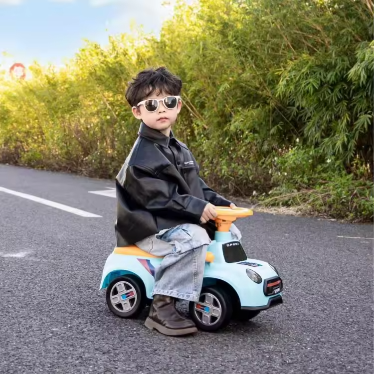 4 WHEEL KIDS TOLO & PUSH CAR WITH MUSIC & LIGHT