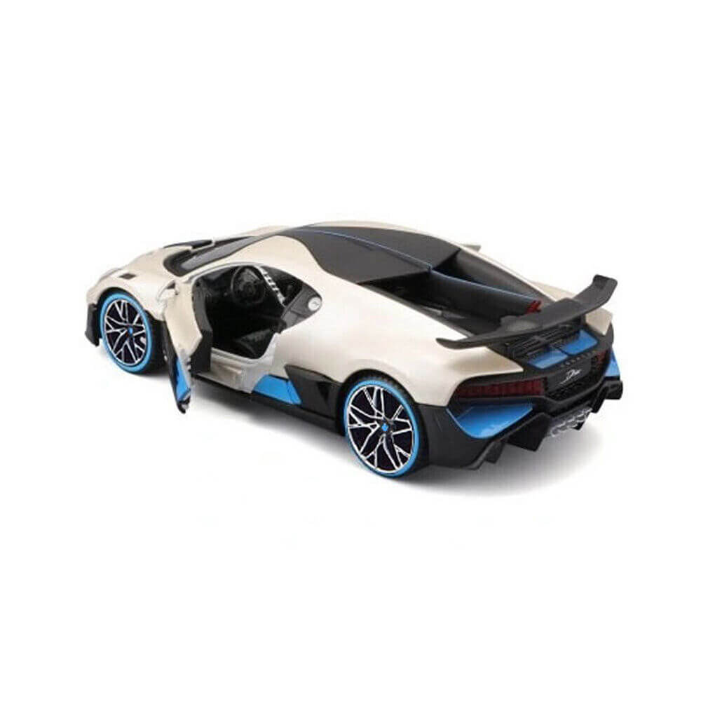 MAISTO 1:24 BUGATTI DIVO DIECAST MODEL