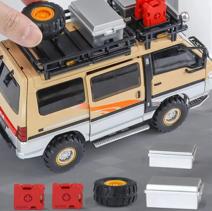 1:24 MITSUBISHI DELICA VAN ALLOY DIECAST MODEL
